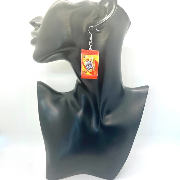 Nutter Butter Earrings - Cracker Earrings - American Earrings - Snack Accessorie - Picture 6 of 8